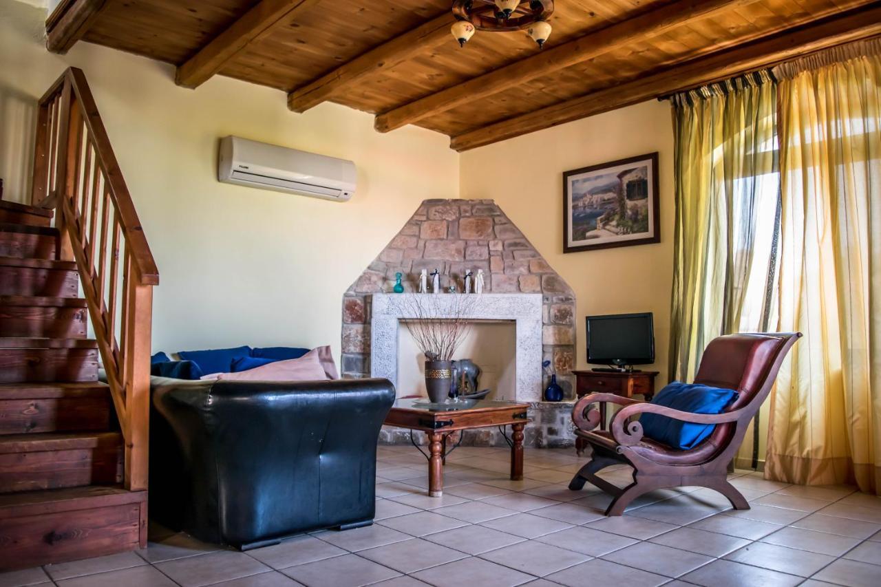הרסוניסוס Niriides Villas Old Listing מראה חיצוני תמונה