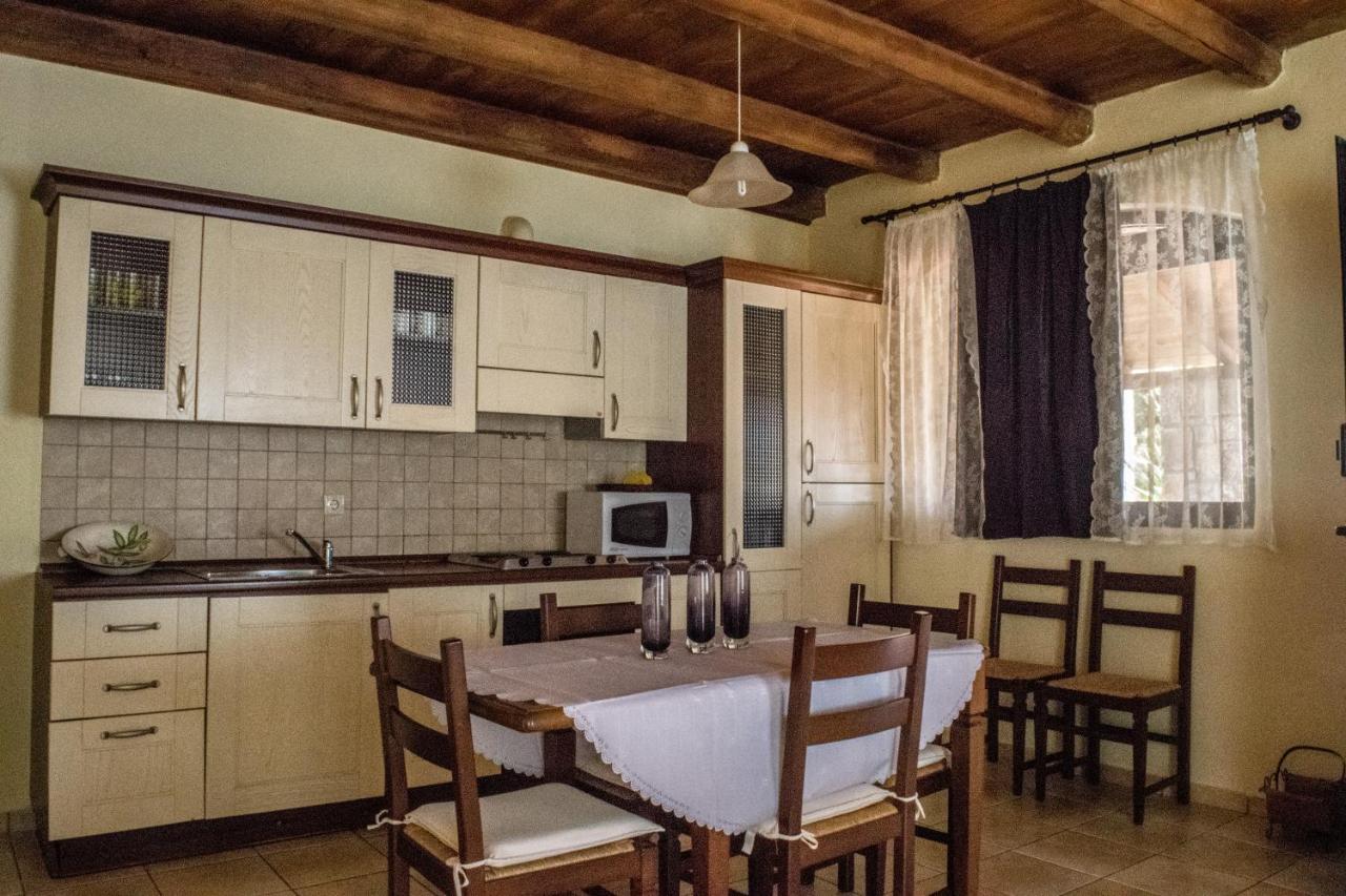 הרסוניסוס Niriides Villas Old Listing מראה חיצוני תמונה