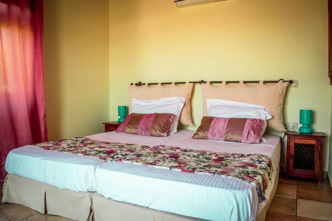 הרסוניסוס Niriides Villas Old Listing מראה חיצוני תמונה
