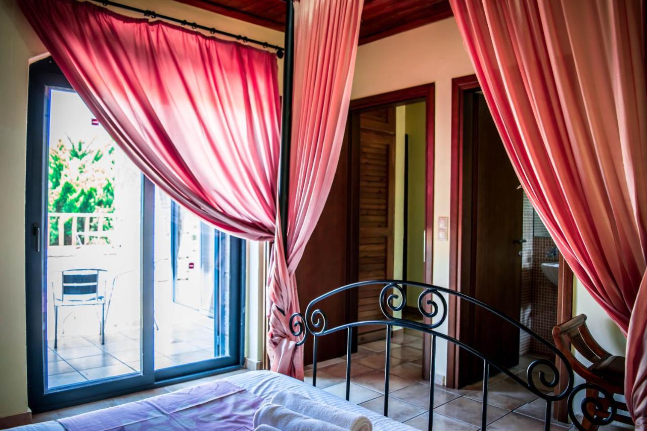הרסוניסוס Niriides Villas Old Listing מראה חיצוני תמונה