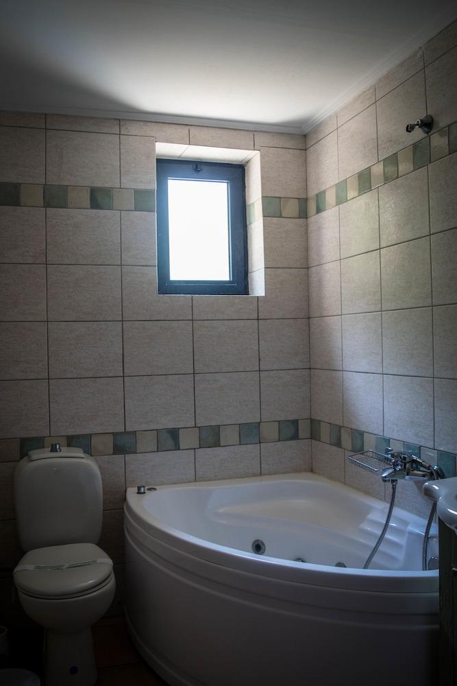 הרסוניסוס Niriides Villas Old Listing מראה חיצוני תמונה