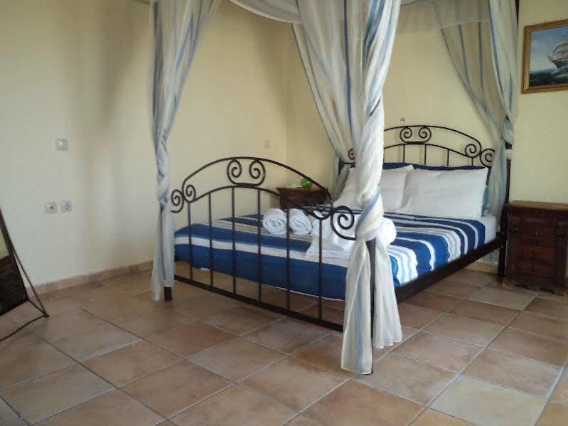 הרסוניסוס Niriides Villas Old Listing מראה חיצוני תמונה